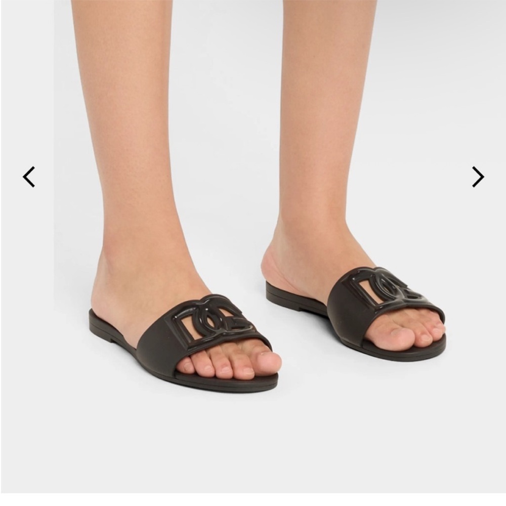 Dolce & Gabbana Black Patent Logo Slide Sandals
